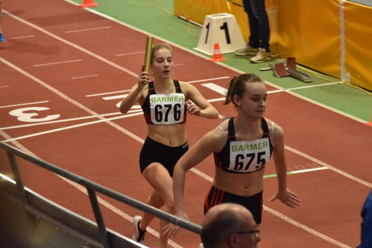 Anna Rausch und Paula Preuße LAZ SAAR 05 Saarbrücken 4x200 m Staffel Sindelfingen