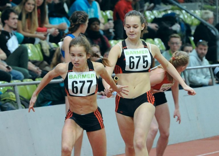 Paula Preuße und Lea Rink LAZ SAAR 05 Saarbrücken 4x200 m Staffel Sindelfingen