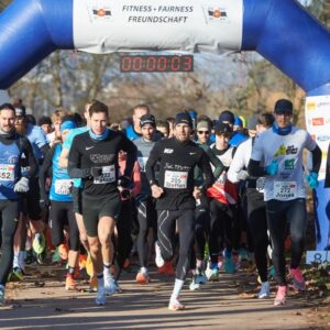 Tanja Neubert und Jan Lukas Becker gewinnen 29. FORD Advent-Lauf