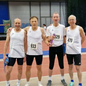 M 70 Staffel unterbietet DM Qualifikationsnorm deutlich